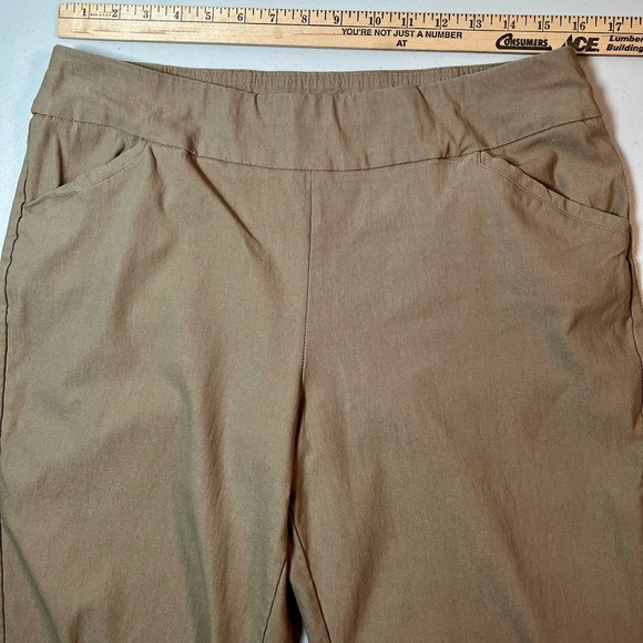 N TOUCH Women’s tan pants with pockets, 14P - Picture 8 of 14